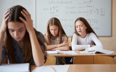 التحديات التي تواجه الطلبة في تعلم اللغة الإنجليزية وكيفية التغلب عليها